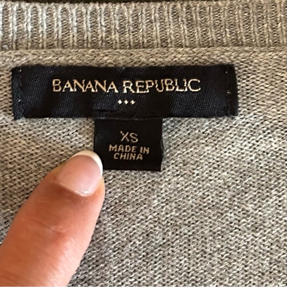 Banana Republic Striped V-Neck Cardigan Grey White Women’s XS - Picture 6 of 9
